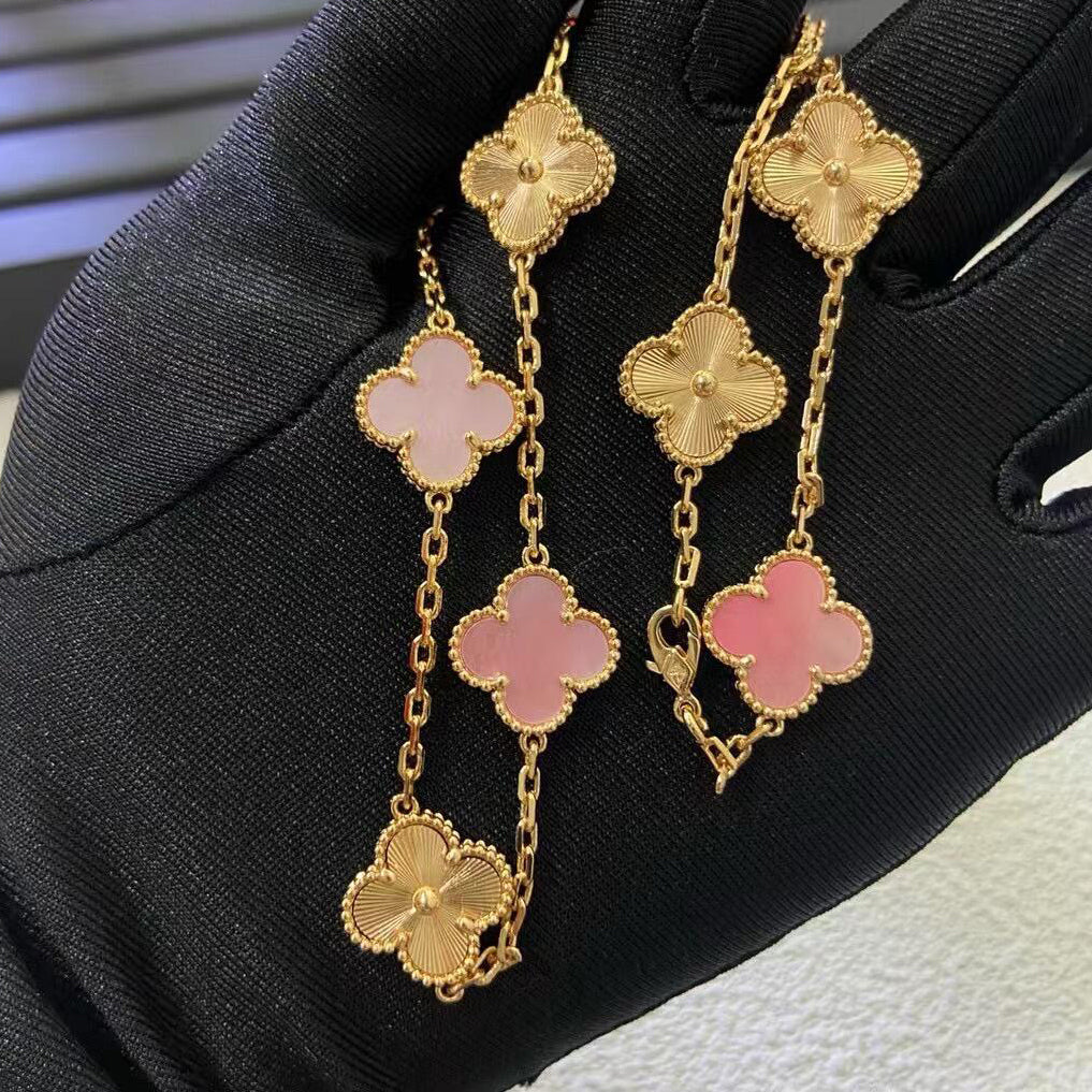 CLOVER 10 MOTIFS  LASER PINK MOP NECKLACE