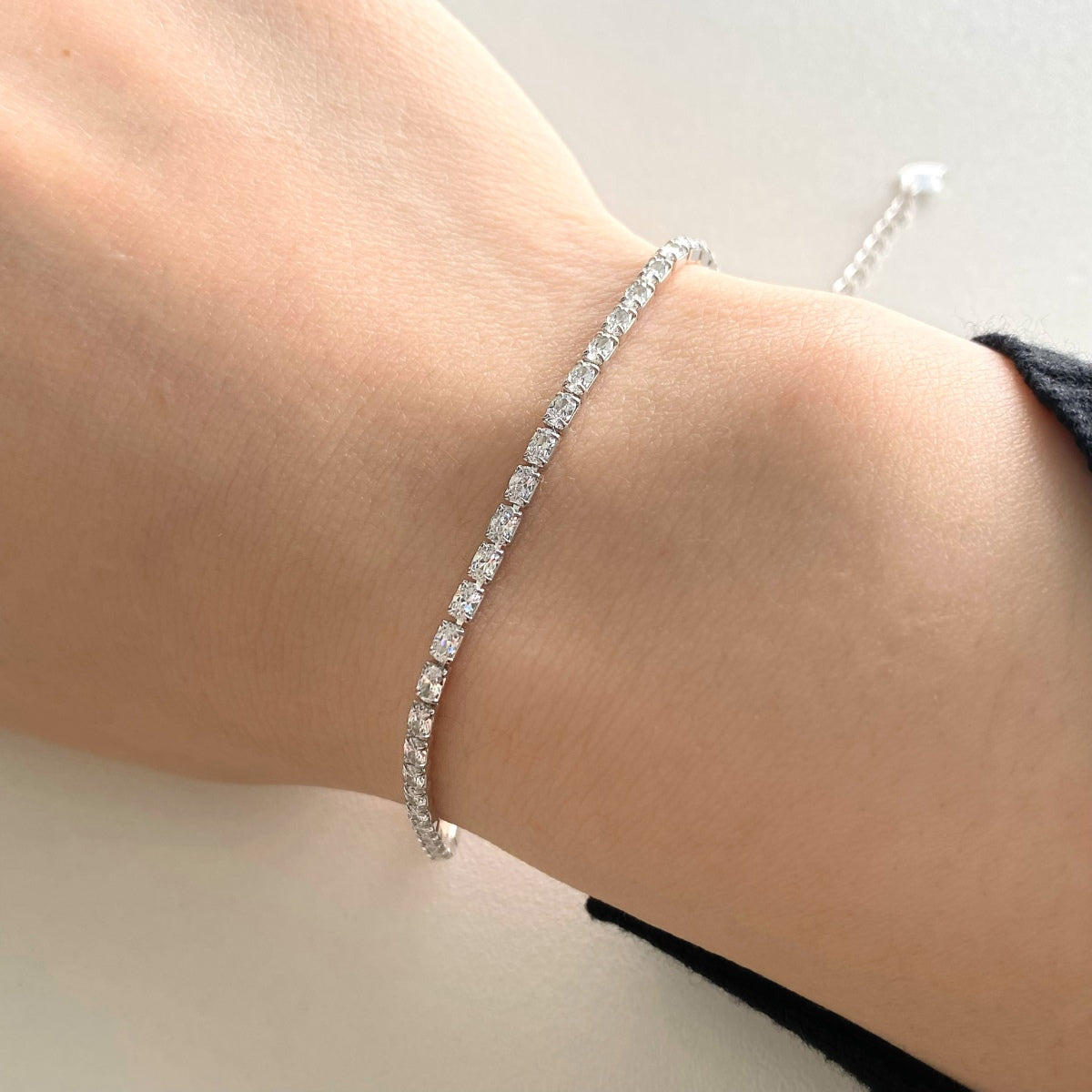 [HOT]Elegant Emerald Cut Daily Bracelet