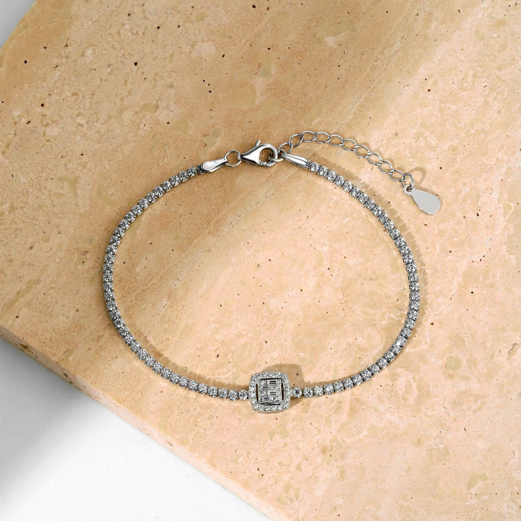 [HOT]Luxurious Dazzling Square Shape Banquet Bracelet