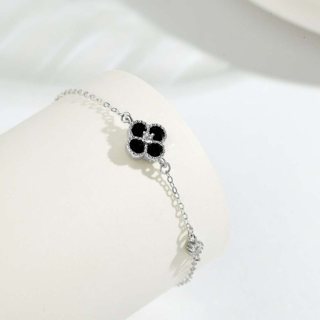 [HOT]Delicate Four Leaf Clover Bracelet