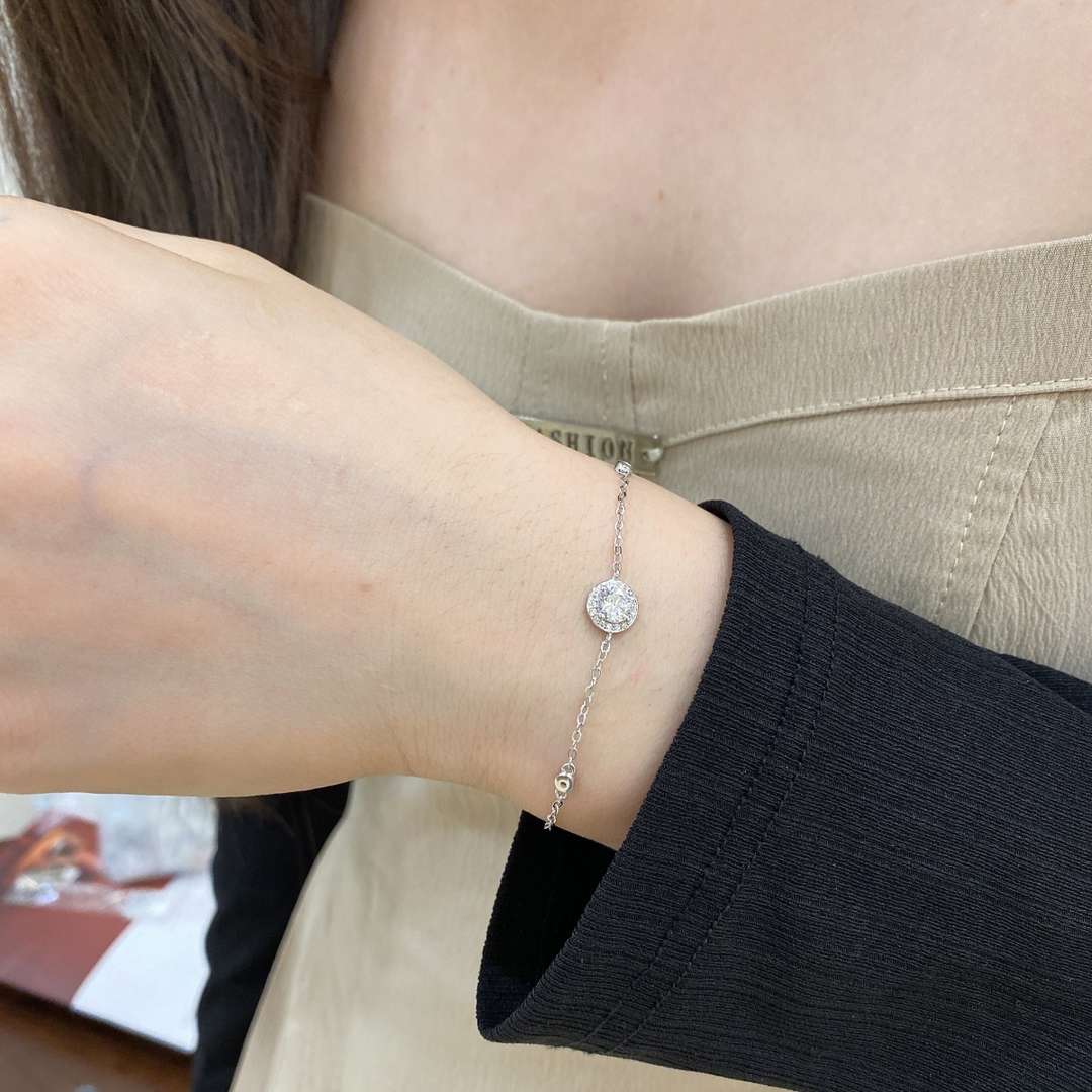 [HOT]Dazzling Round Cut Shape Bracelet