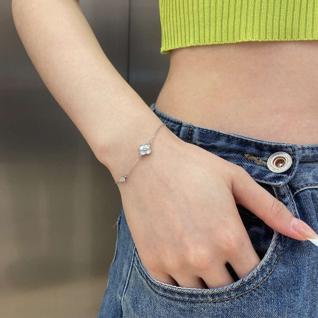 [HOT]Delicate Four Leaf Clover Bracelet