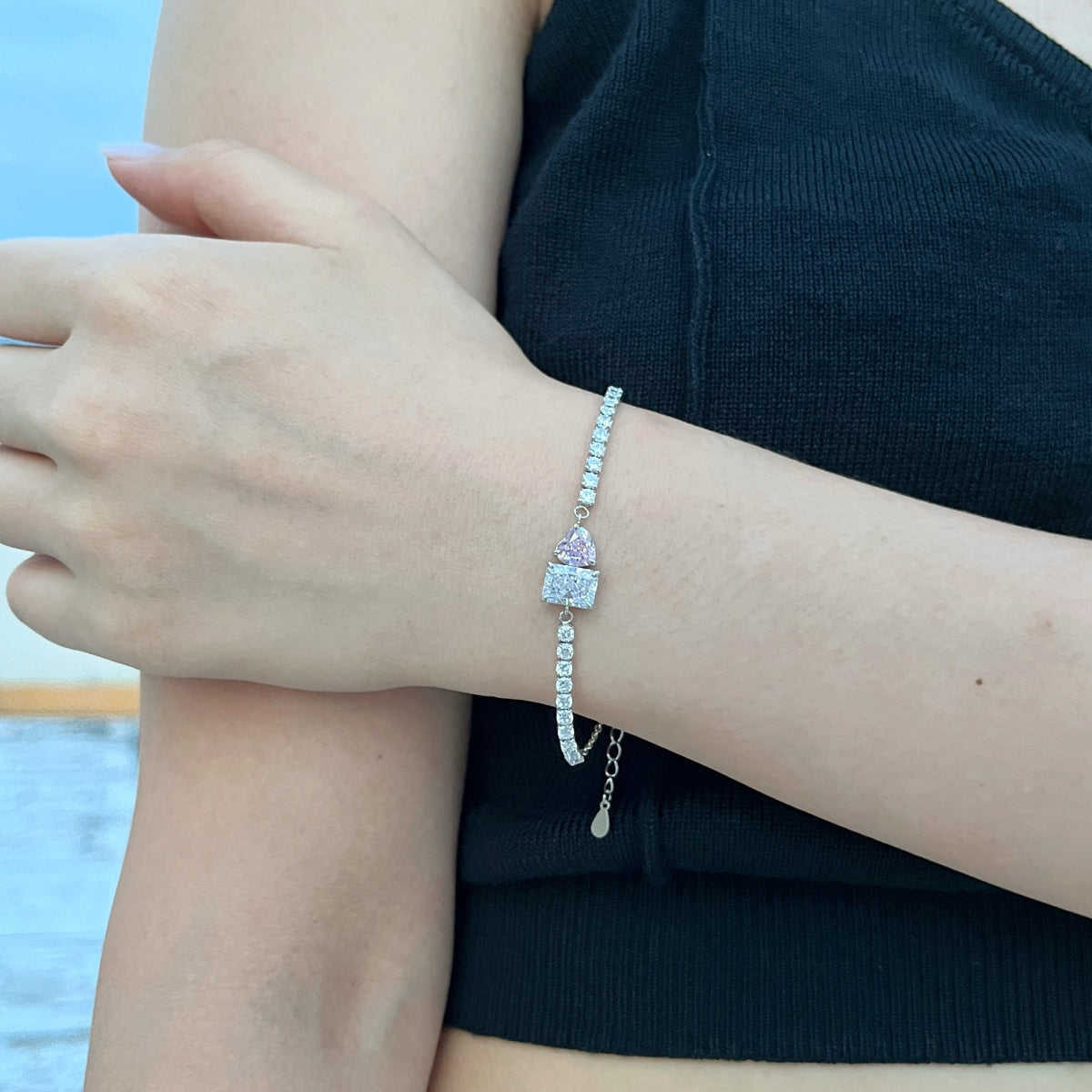 [HOT]Dazzling Unique Multi Shape Lover Bracelet