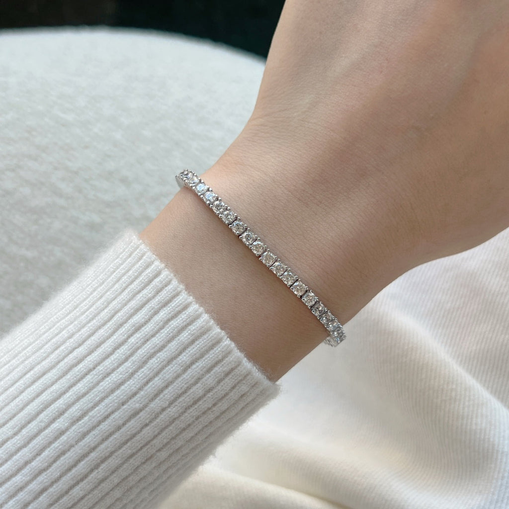 [HOT]Dainty Charming Round Cut Tennis Bracelet