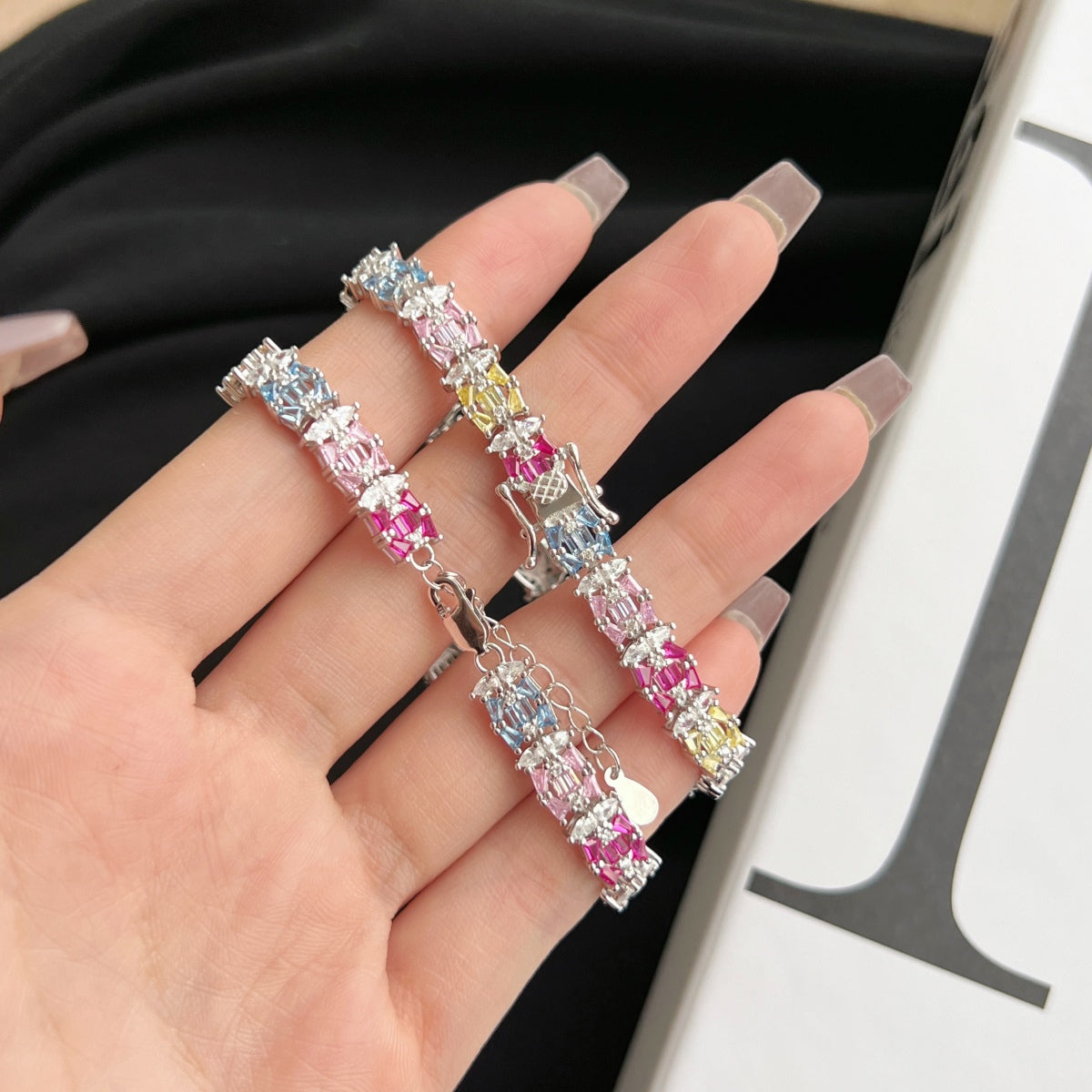 [HOT]Delicate Colorful Multi Cut Party Bracelet