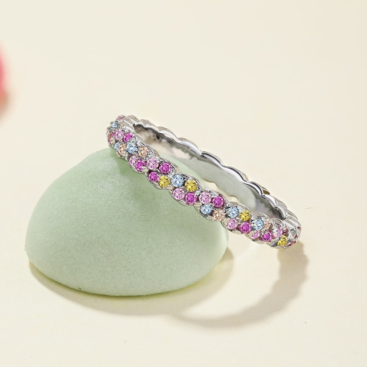 [HOT]Dainty Ebullient Round Cut Daily Ring