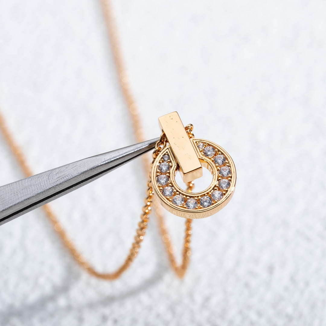 GARI NECKLACE ROSE GOLD DIAMOND