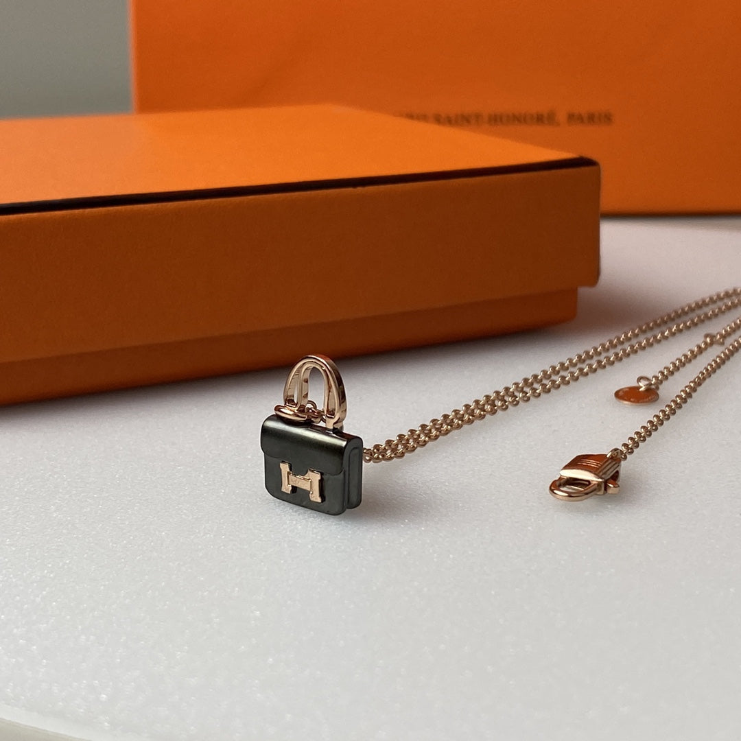 CONSTANCE BLACK PEDANT ROSE GOLD NECKLACE