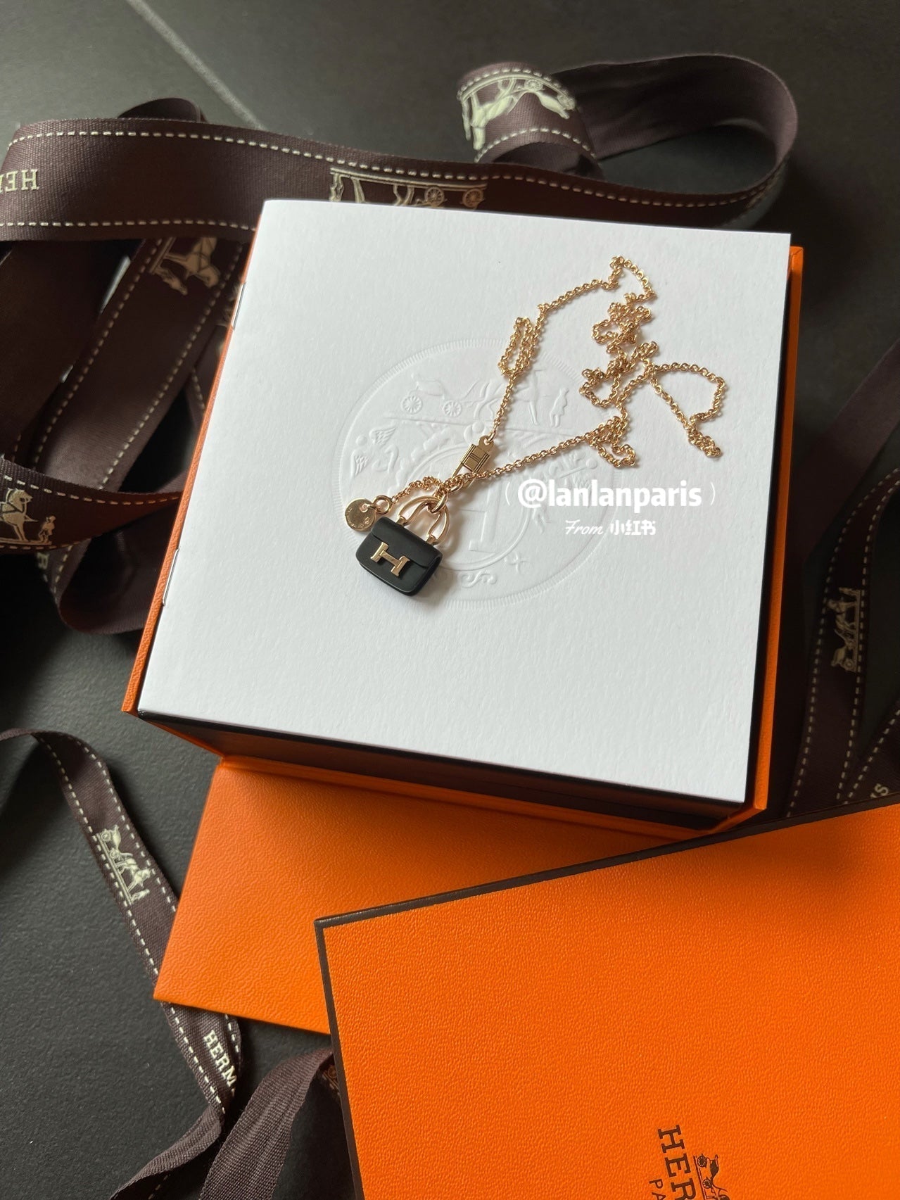 CONSTANCE BLACK PEDANT ROSE GOLD NECKLACE