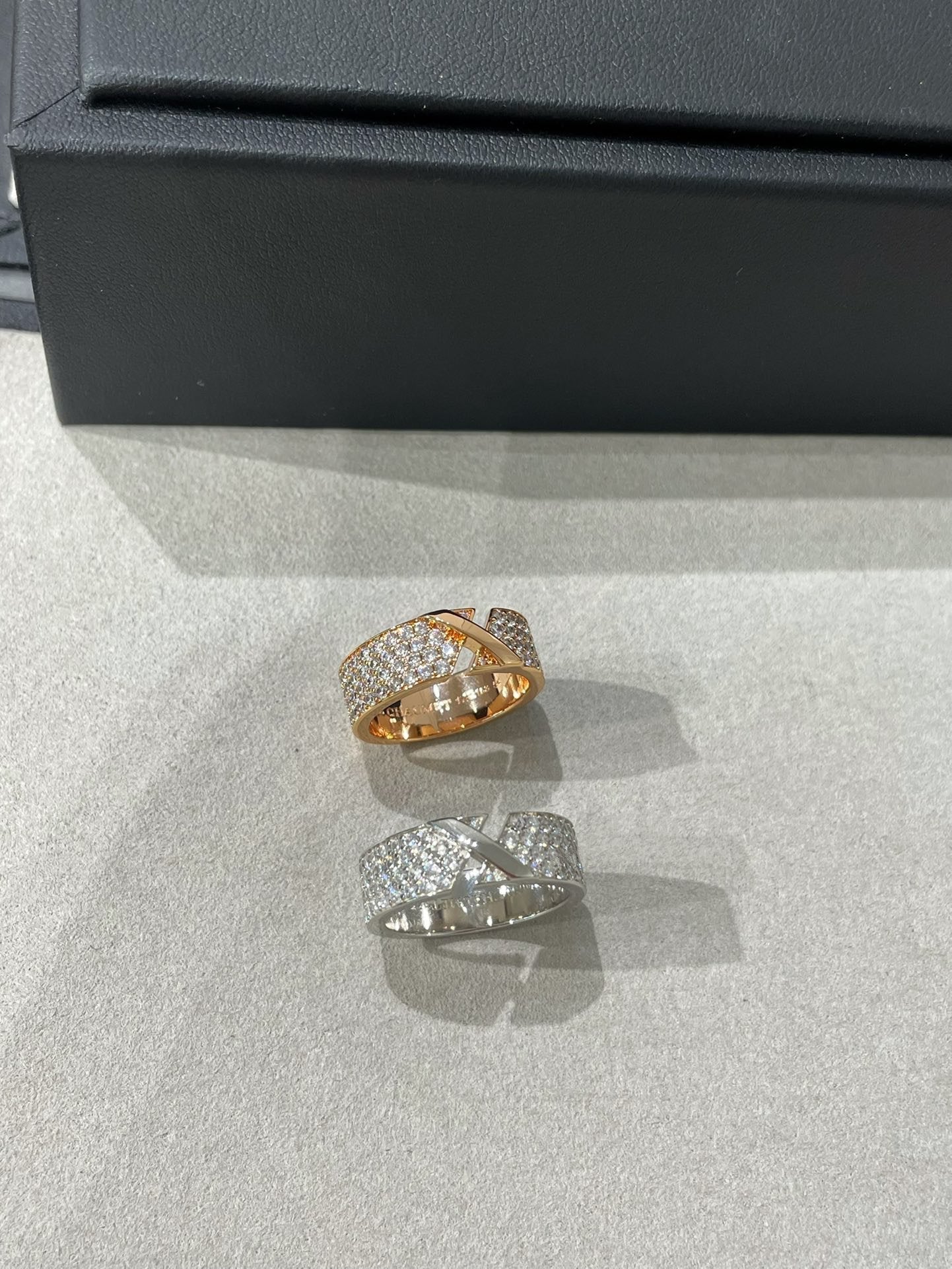 LIENS EVIDENCE ROSE GOLD DIAMOND PAVED RING