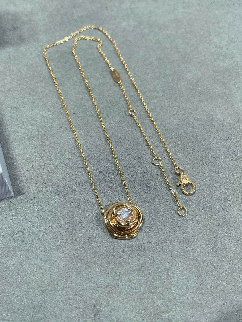 ROSE COUTRE ROSE GOLD DIAMOND NECKLACE