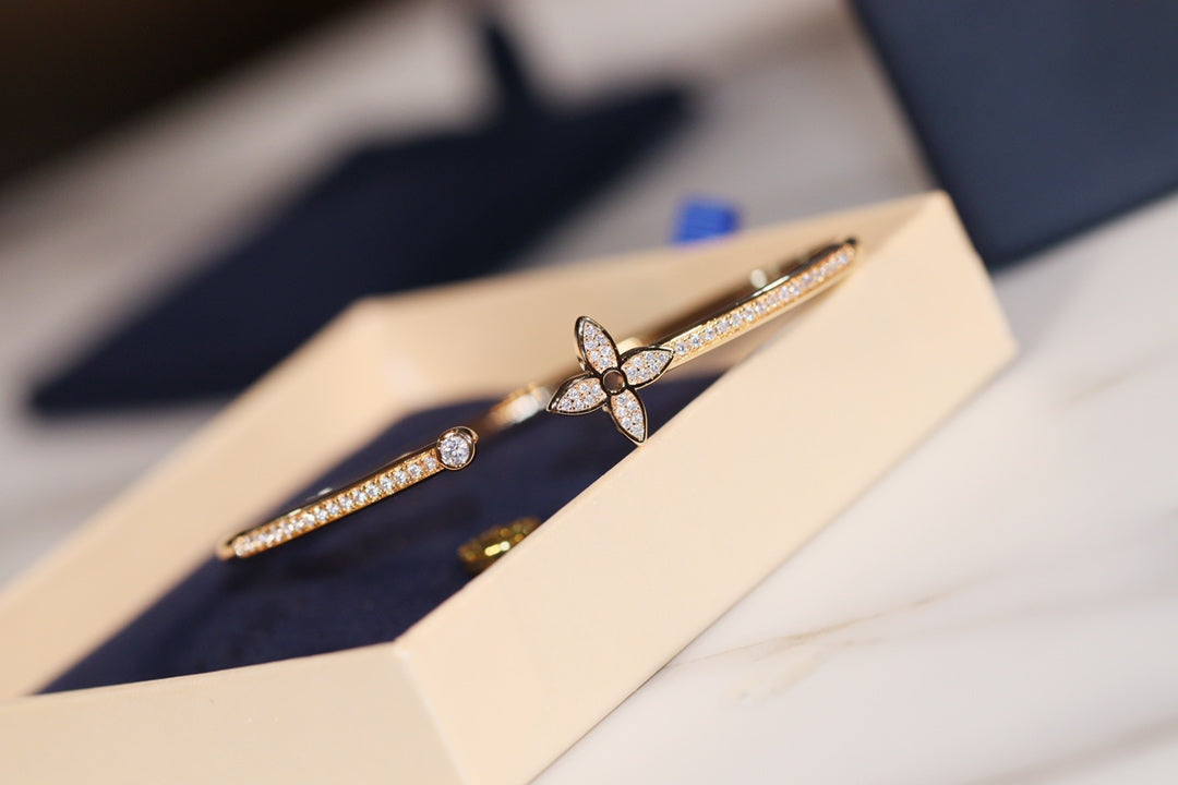 IDYLLE GOLD OPEN BRACELET DIAMOND PAVED