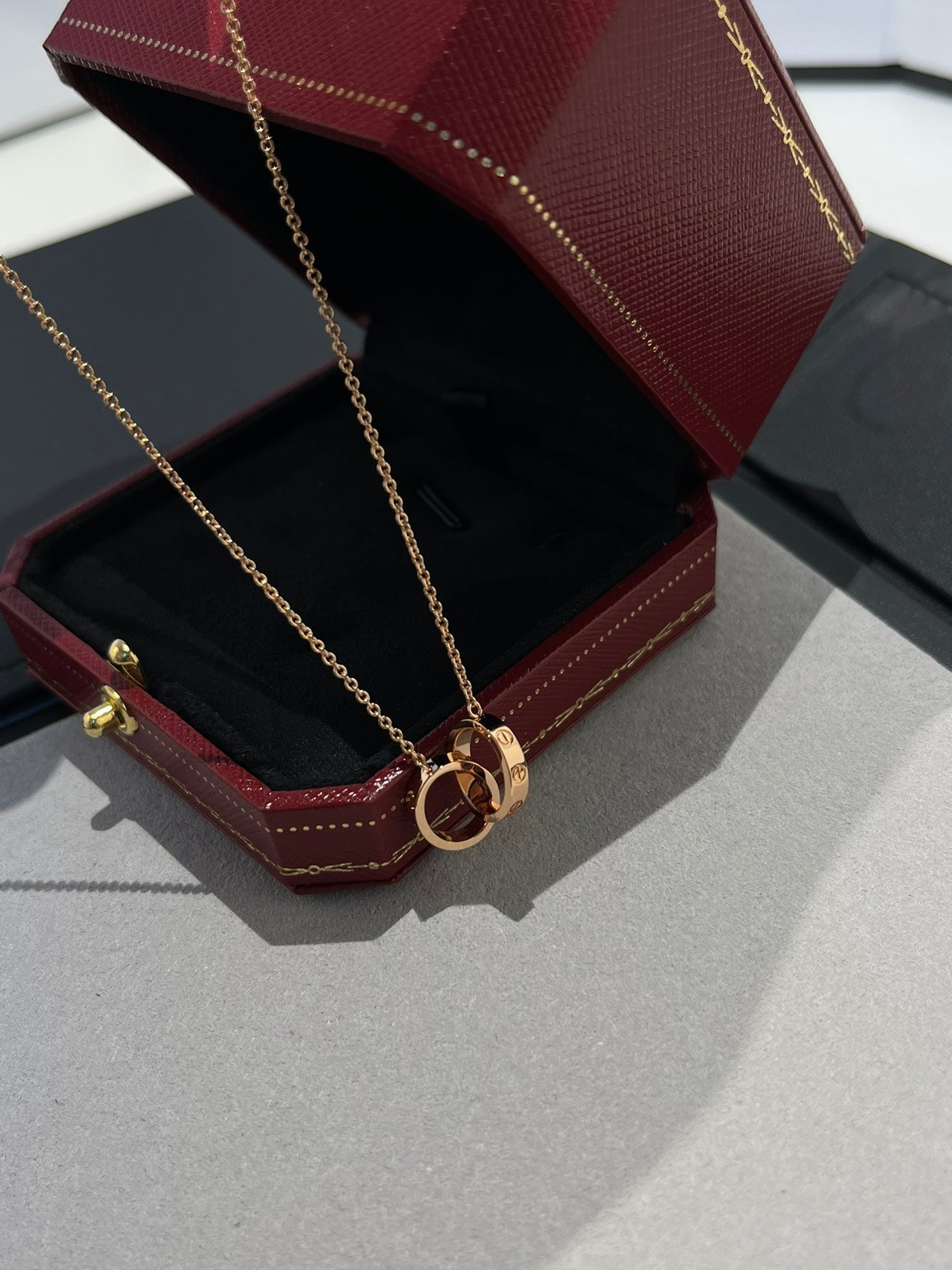 LOVE NECKLACE DOUBLE RING ROSE GOLD