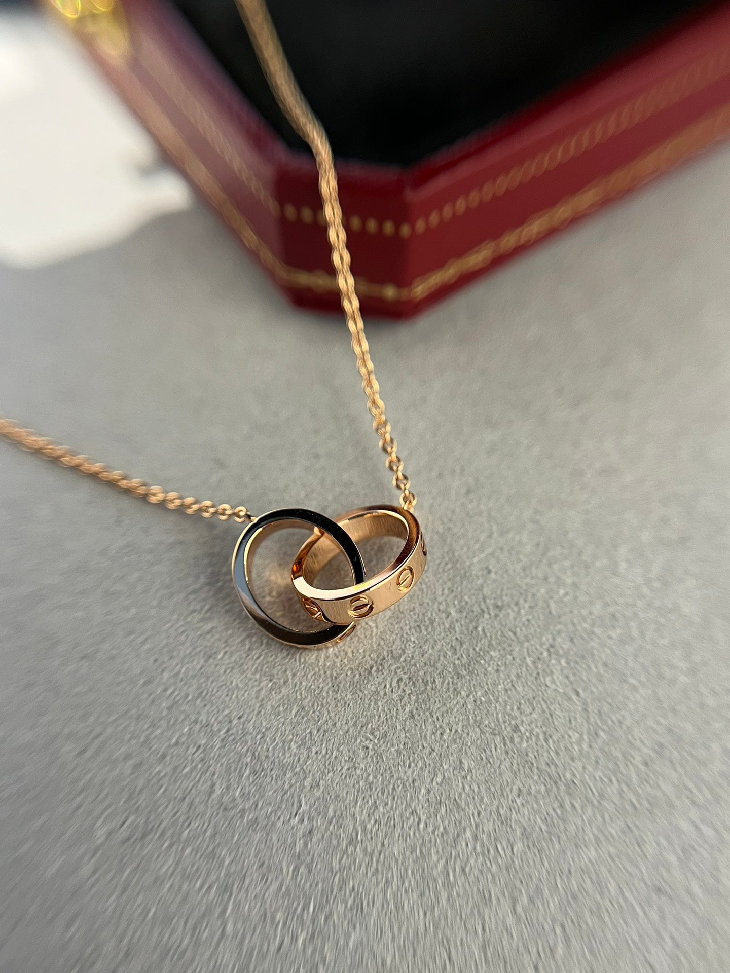 LOVE NECKLACE DOUBLE RING ROSE GOLD