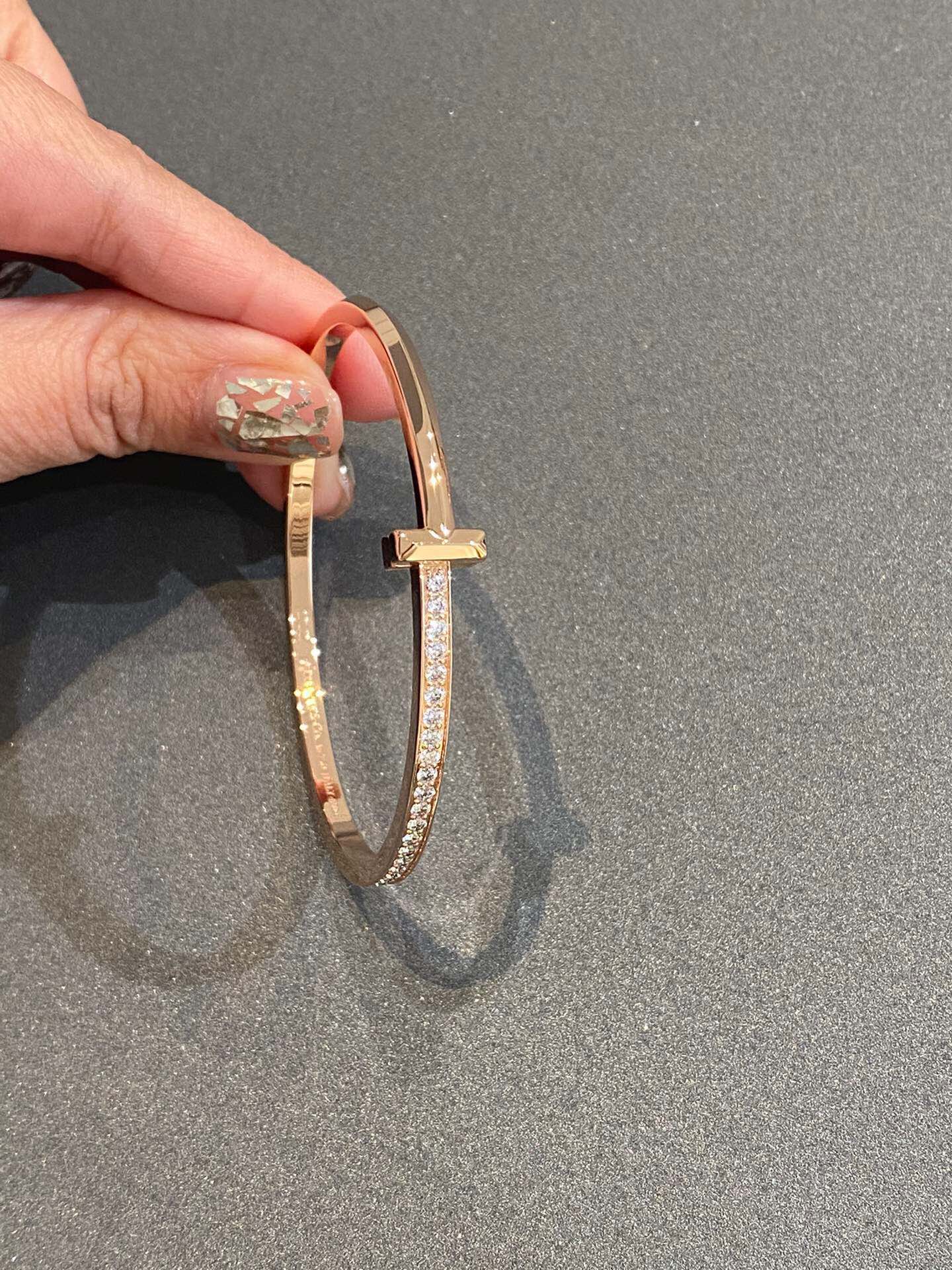 NARROW T1 HINGED BANGLE DIAMOND ROSE GOLD