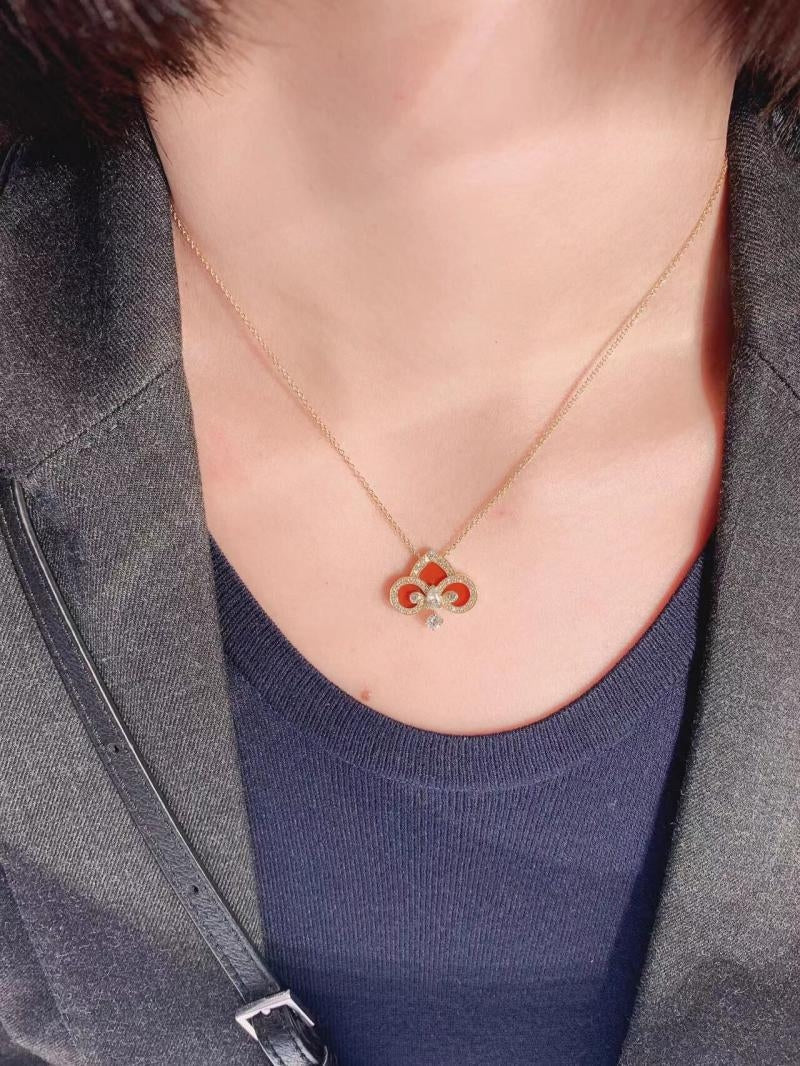 FLEUR DE LIS ROSE GOLD DIAMOND NECKLACE