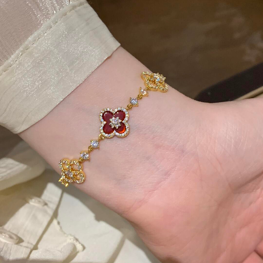 CLOVER 5 MOTIF PINK BLUE RED WHITE BRACELET