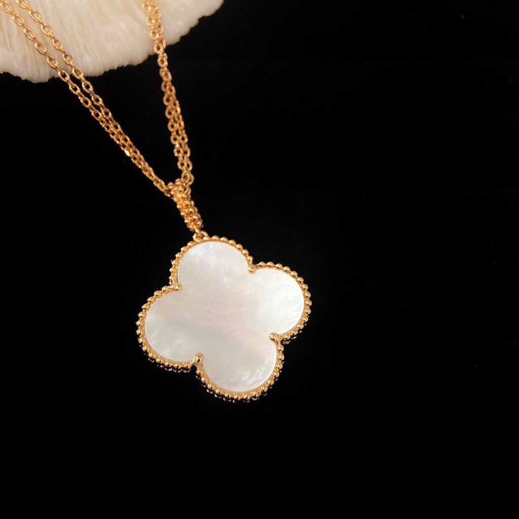 CLOVER 25MM MOP LARGE PENDANT NECKLACE