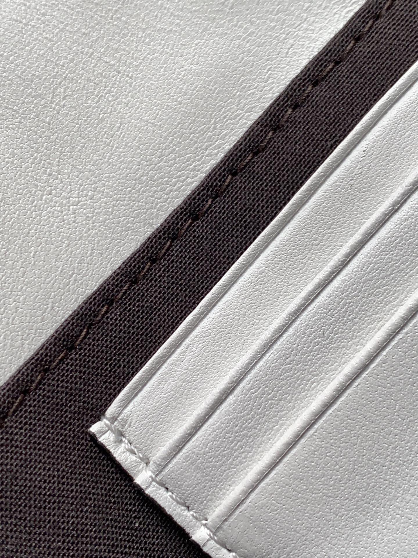 MINI BAGUETTE BAG 20 WITH FF MOTIF WHITE LEATHER GHW