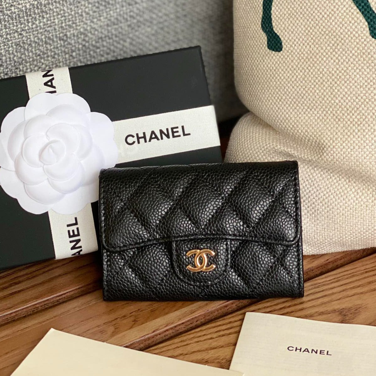 CC SMALL WALLET 11CM BLACK CAVIAR GOLD HARDWARE