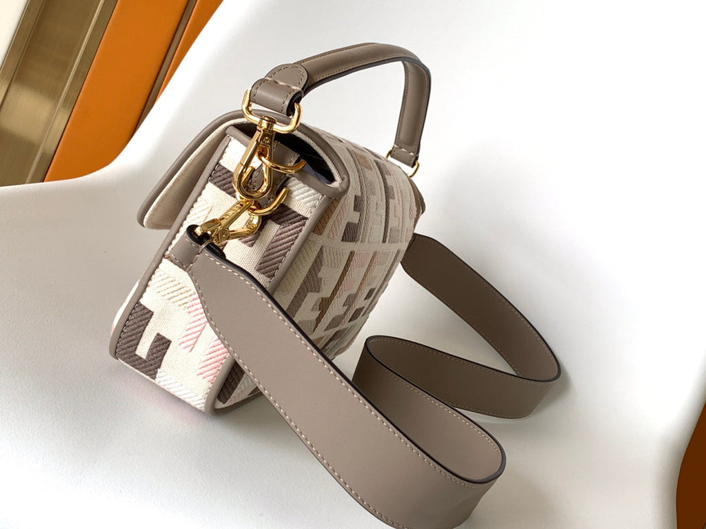 FEND BAGUETTE WHITE BROWN AND MULTICOLOUR CANVAS BAG 27 WITH FF EMBROIDERY GHW
