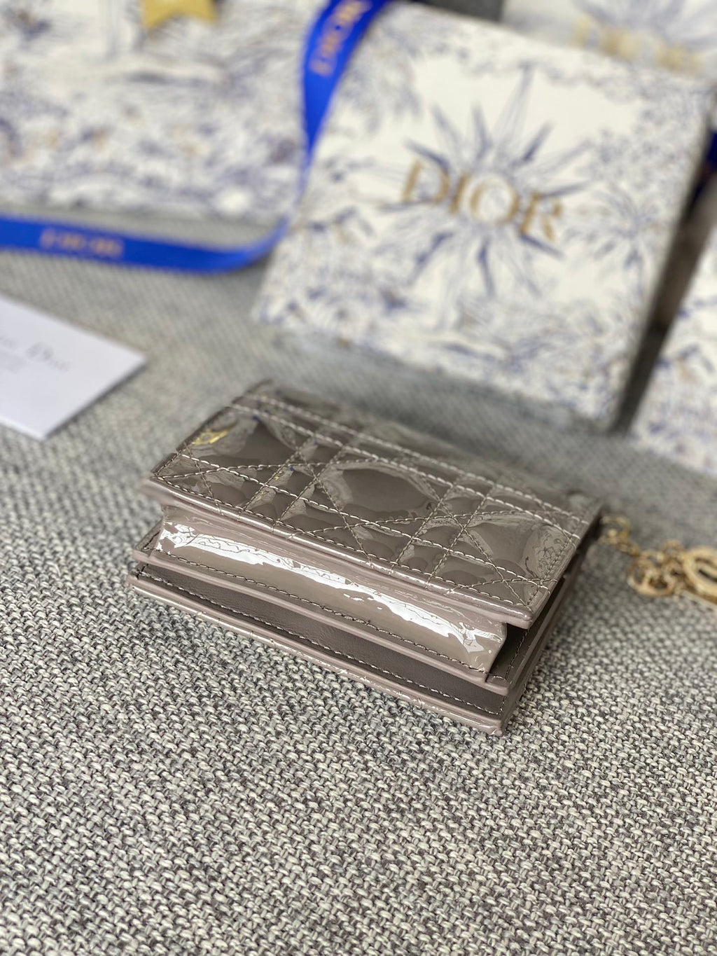 CD CARO 11CM COMPACT WALLET SHINY GREY CALFSKIN