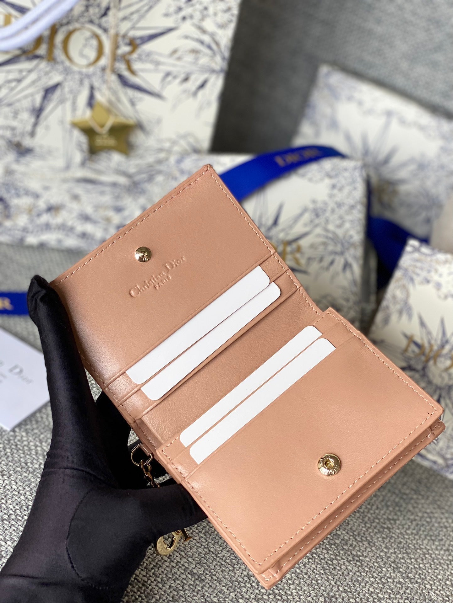 CD CARO 11CM COMPACT WALLET SHINY DARK BEIGE CALFSKIN