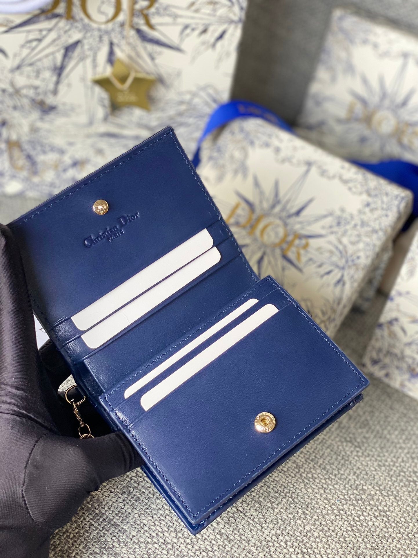 CD CARO 11CM COMPACT WALLET SHINY BLUE CALFSKIN