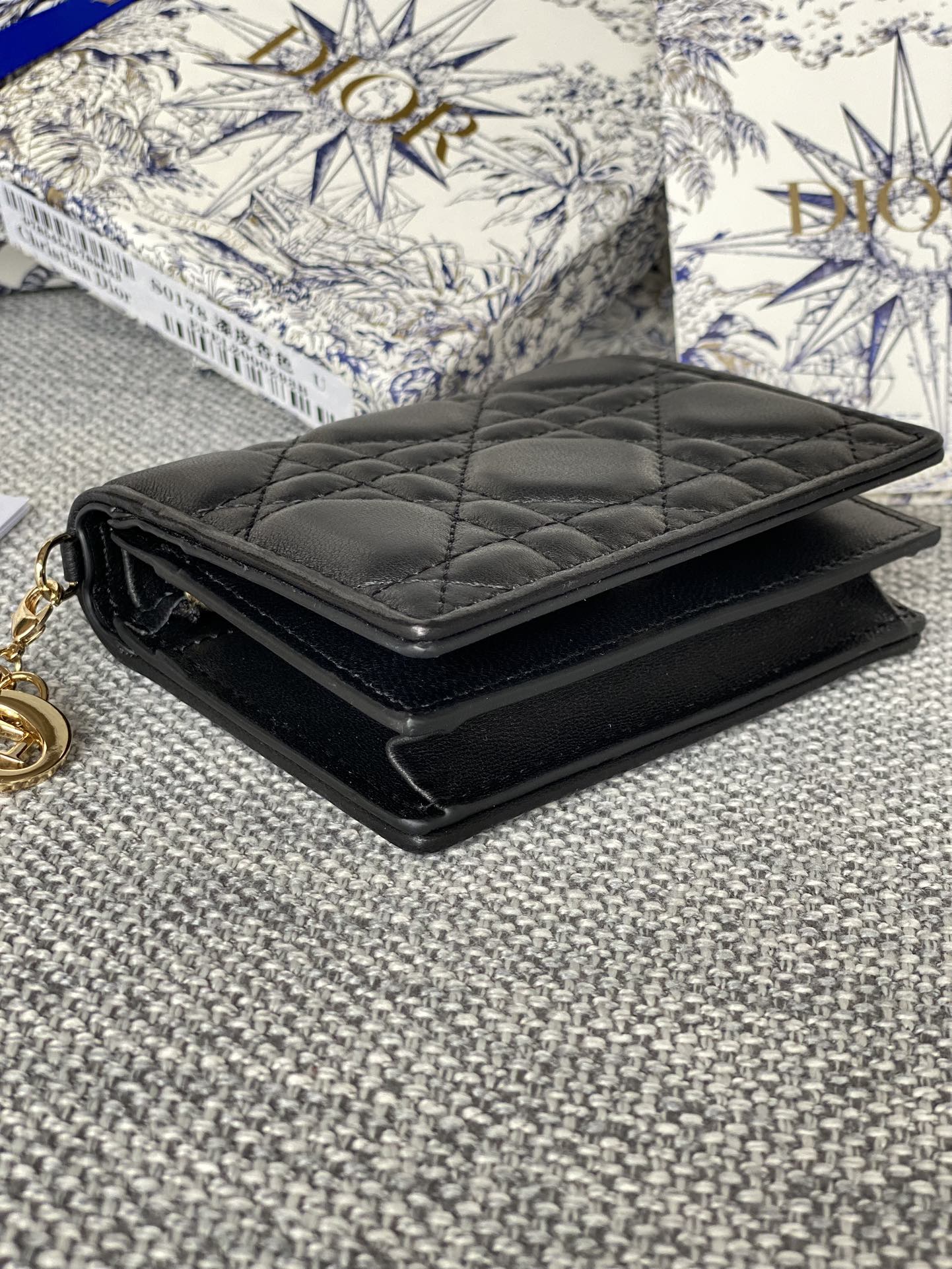 CD CARO 11CM COMPACT WALLET BLACK CALFSKIN