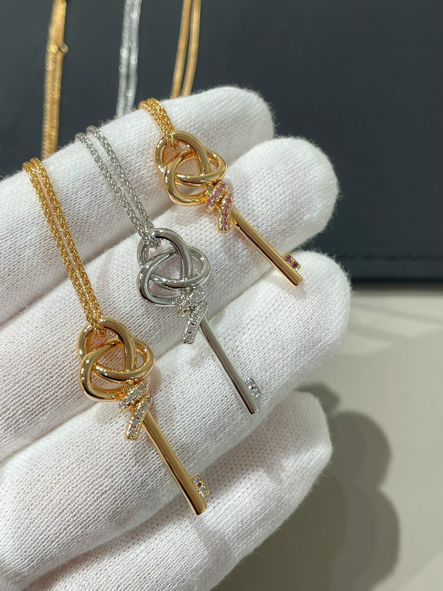 TIFFAN KEY WOVEN NECKLACE