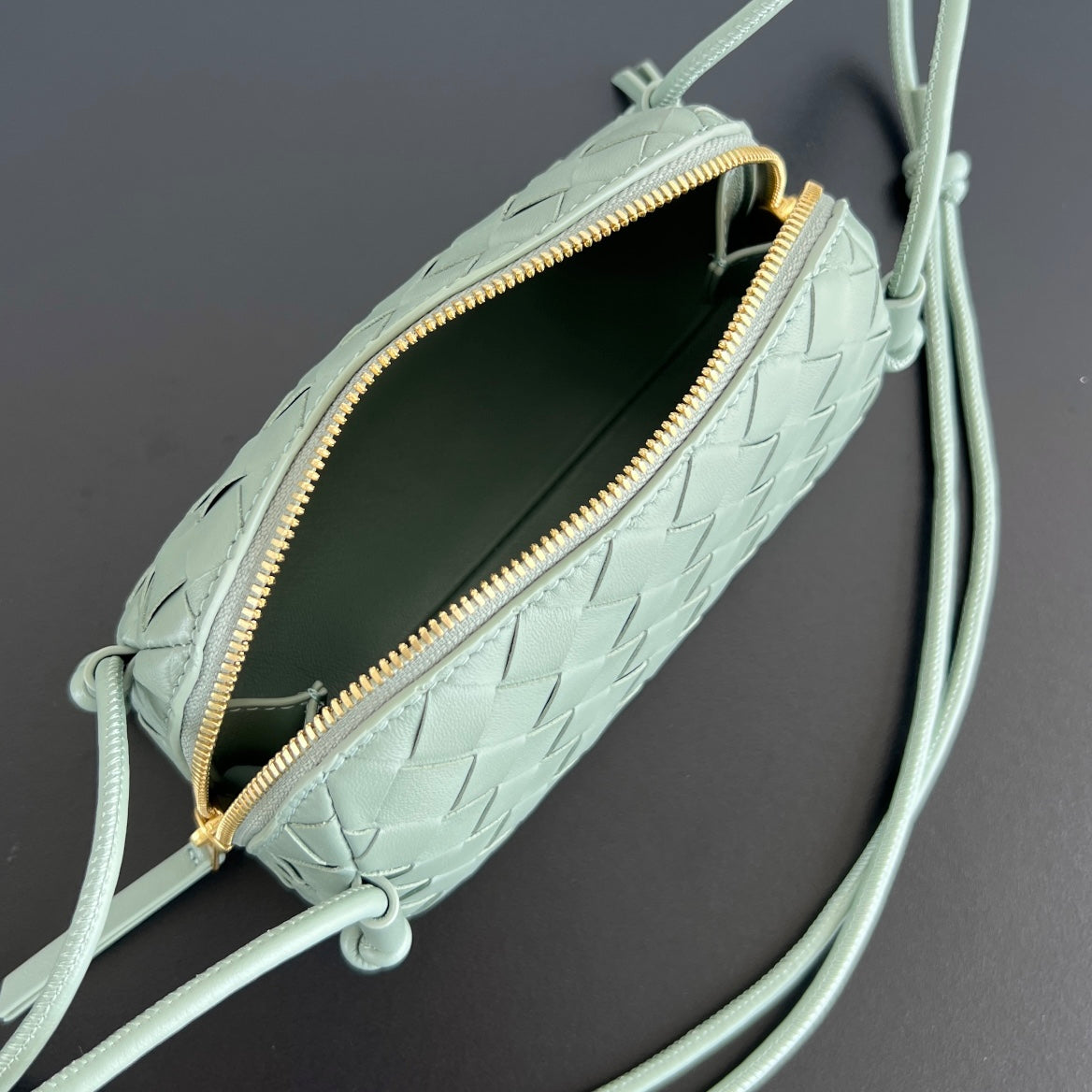 BV CONCERT POUCH 18.5CM LIGHT GREEN LAMBSKIN