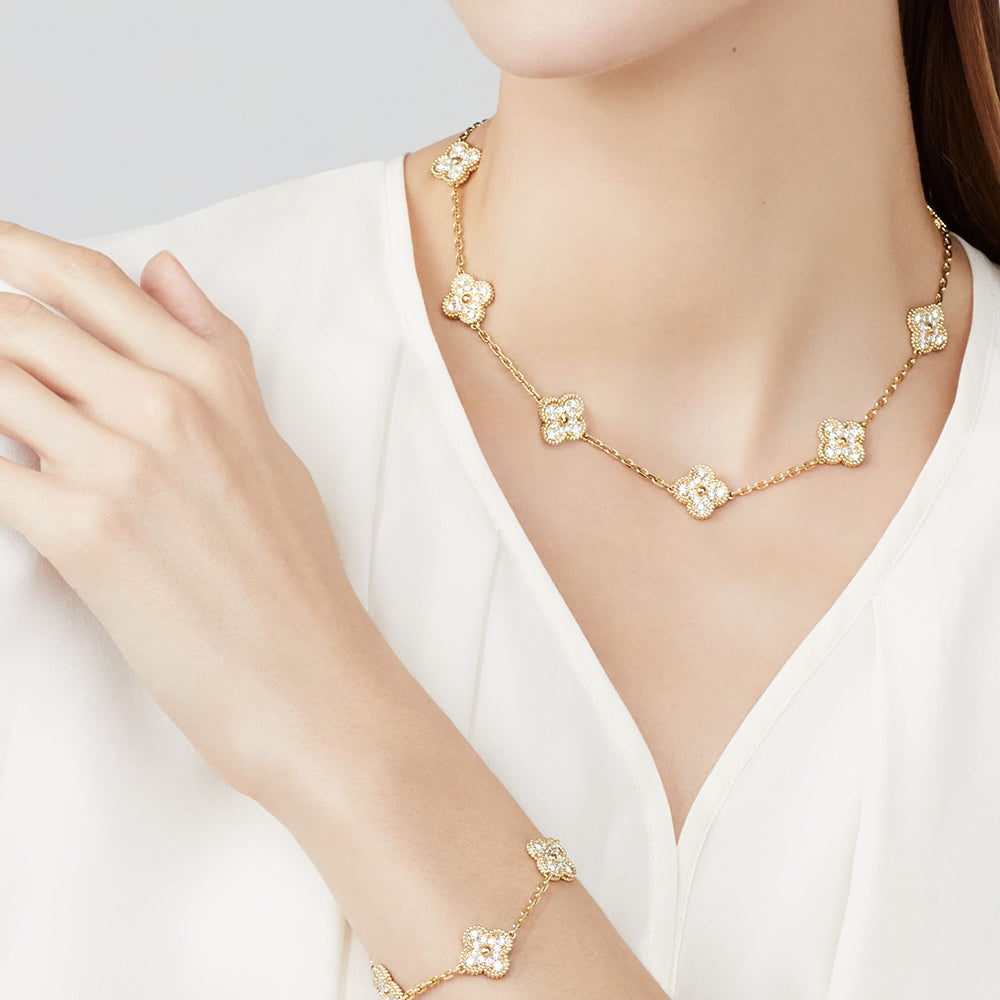 CLOVER 10 MOTIFS DIAMOND NECKLACE
