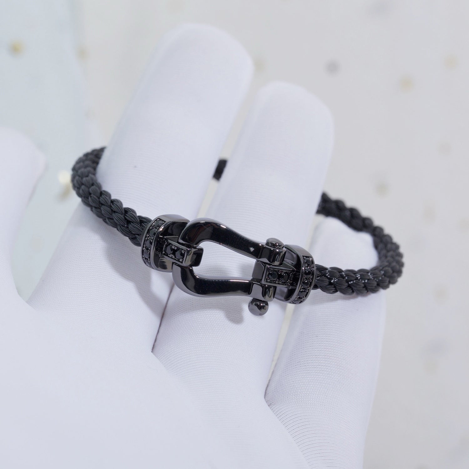 FORCE LARGE SERIES HORSESHOE BLACK SAMURAI BRACELET