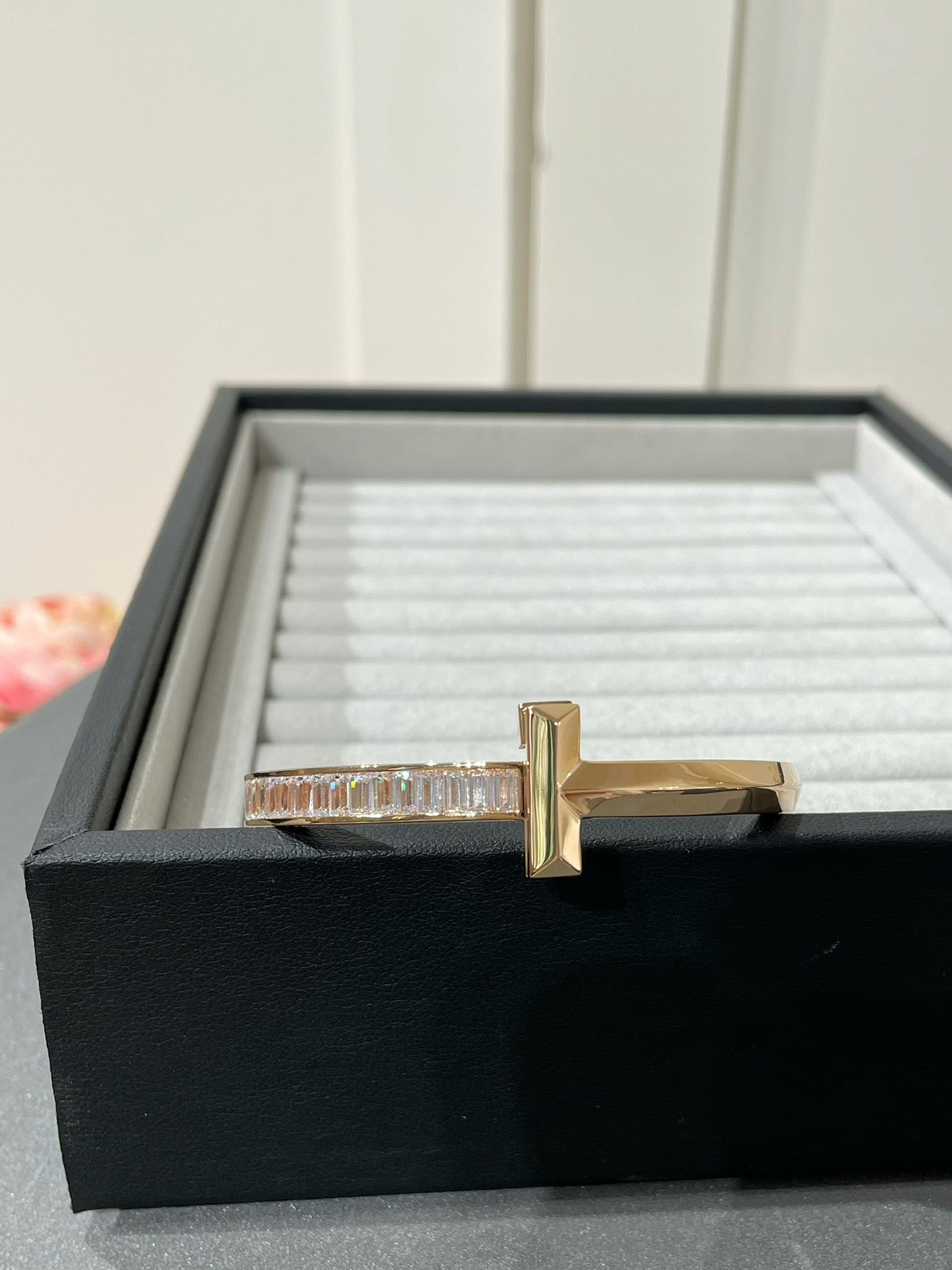 WIDE HINGED BANGLE ROSE GOLD WITH BAGUETTE DIAMONDS