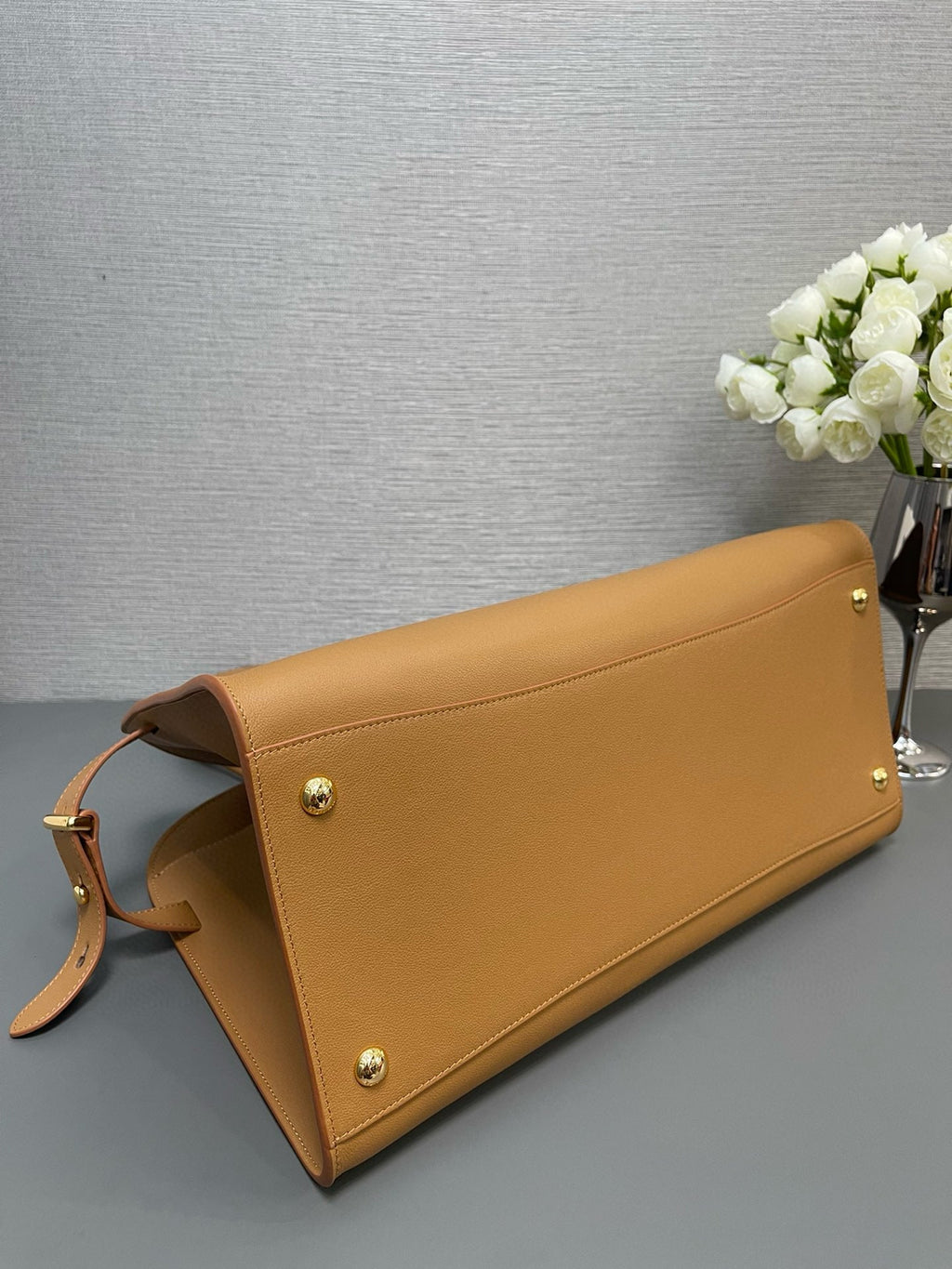 PRA TOTE BAG WITH BUCKLE CARAMEL CALFKIN