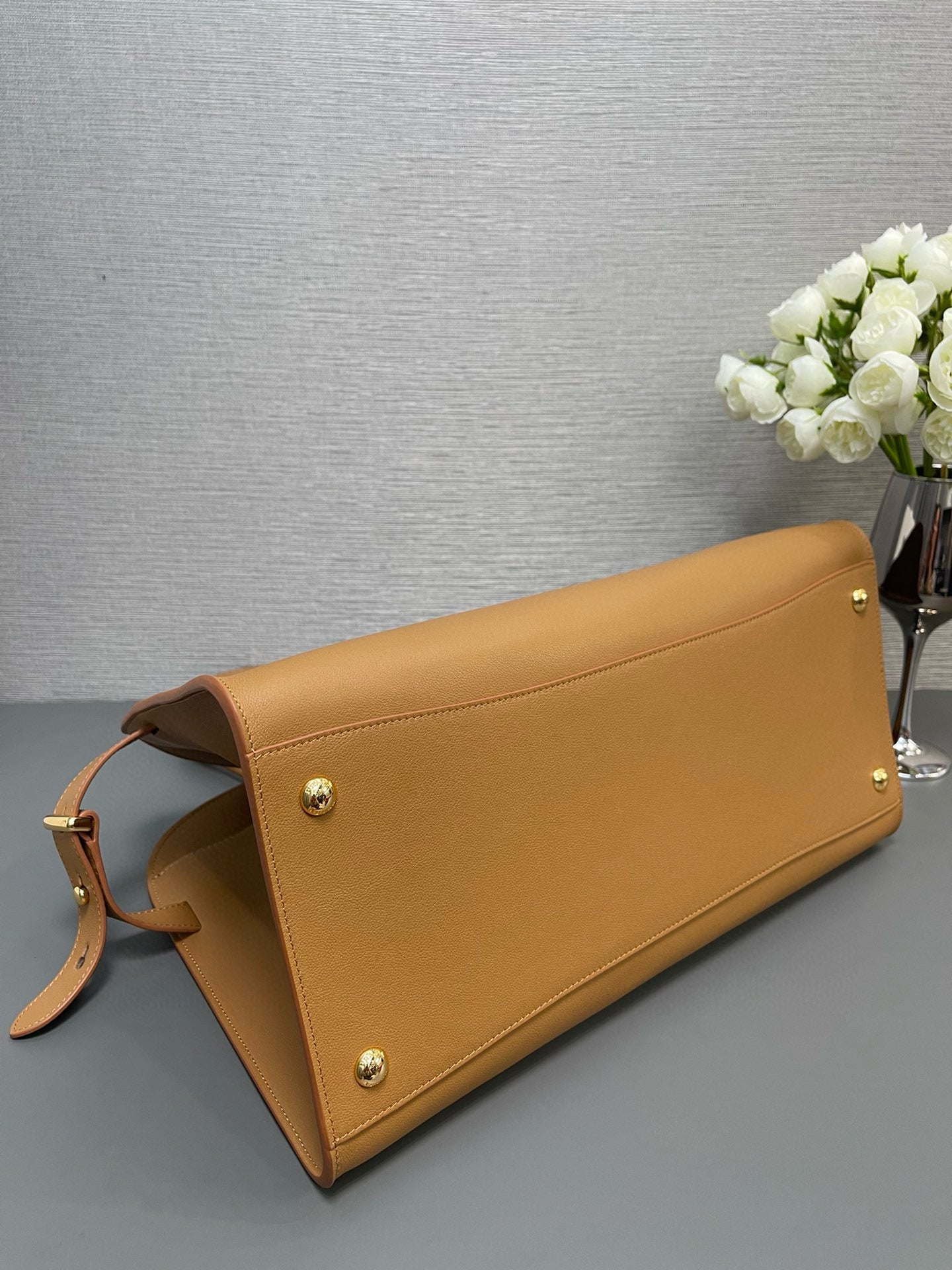 PRA TOTE BAG WITH BUCKLE CARAMEL CALFKIN