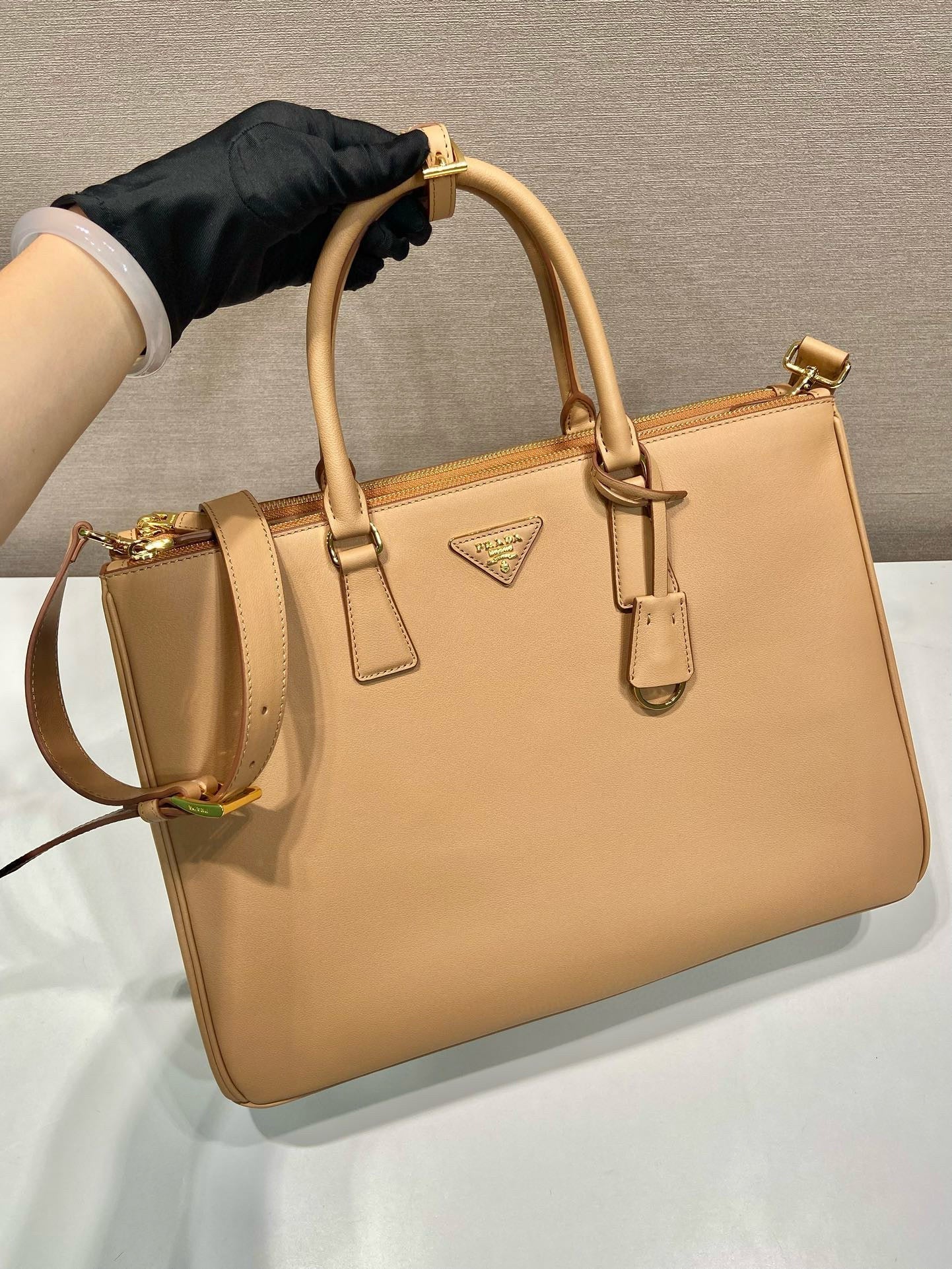 LARGE PRADA GALLERIA SAFFIANO LEATHER BAG SAND BEIGE