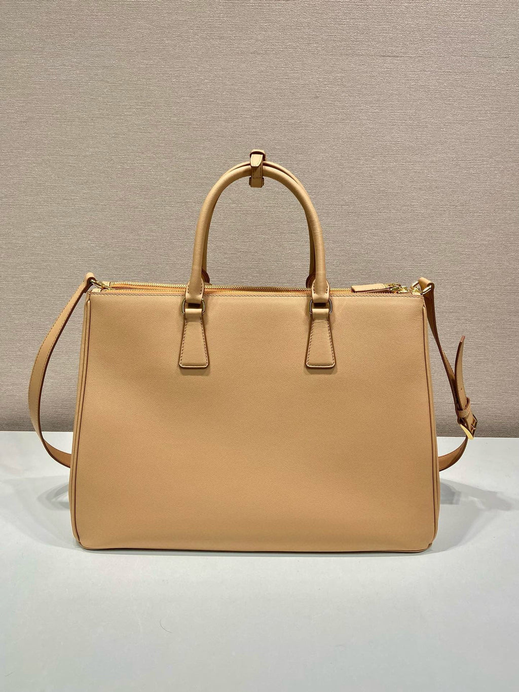 LARGE PRADA GALLERIA SAFFIANO LEATHER BAG SAND BEIGE