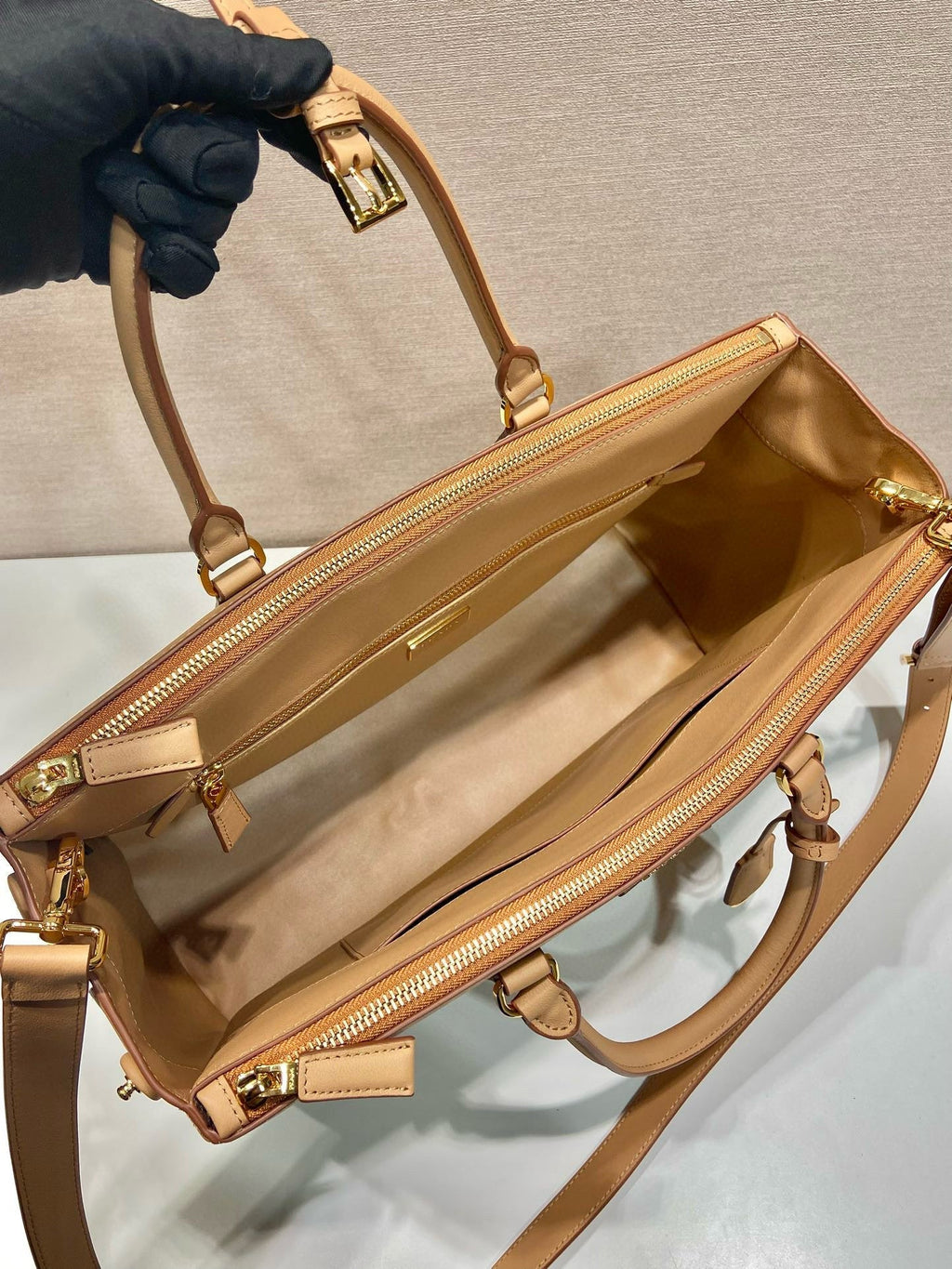 LARGE PRADA GALLERIA SAFFIANO LEATHER BAG SAND BEIGE