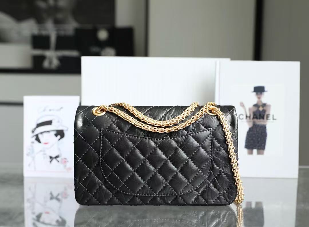 CC CLASSIC 2.55 FLAP BAG 24CM BLACK AGED LAMBSKIN