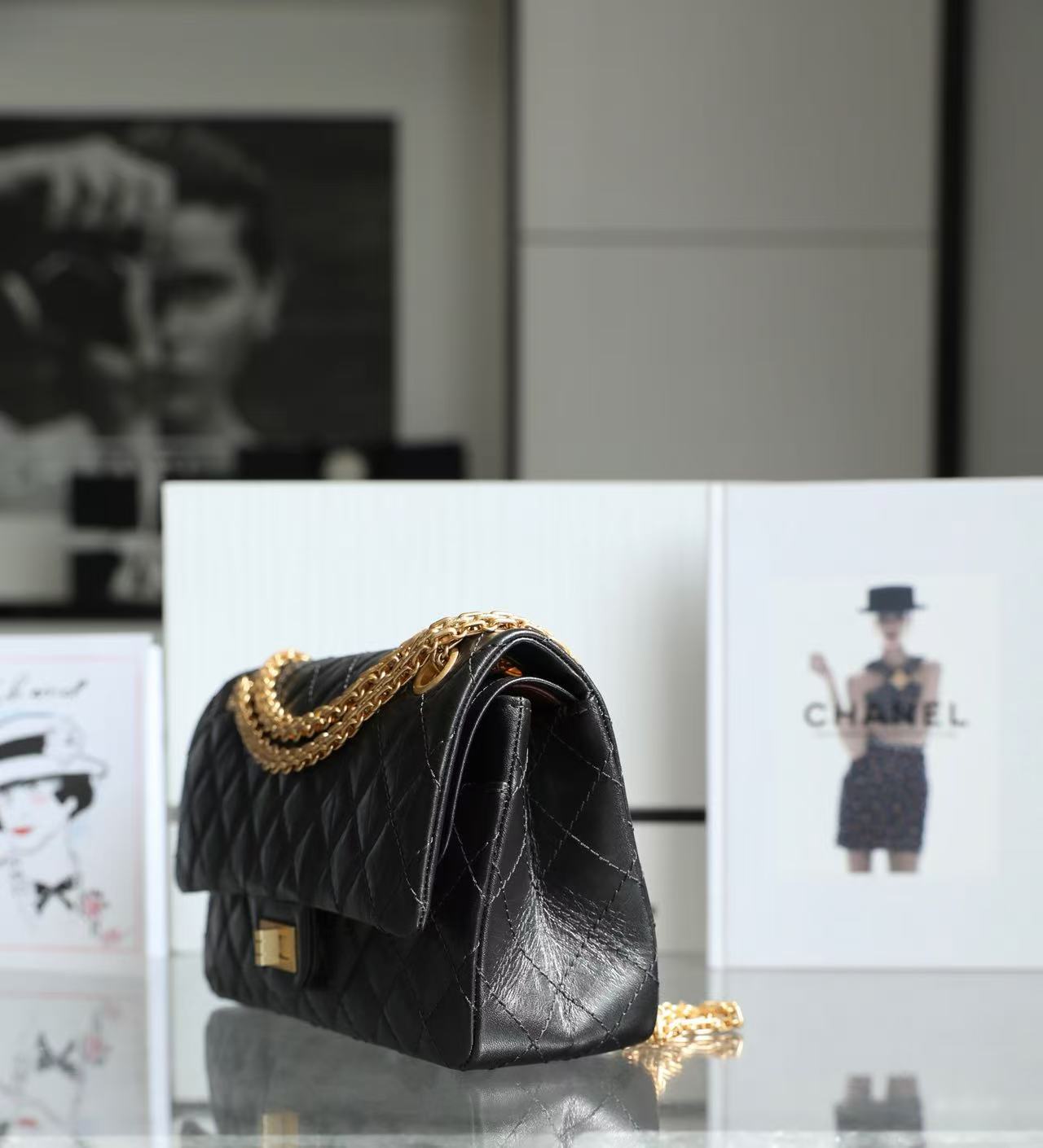 CC CLASSIC 2.55 FLAP BAG 24CM BLACK AGED LAMBSKIN