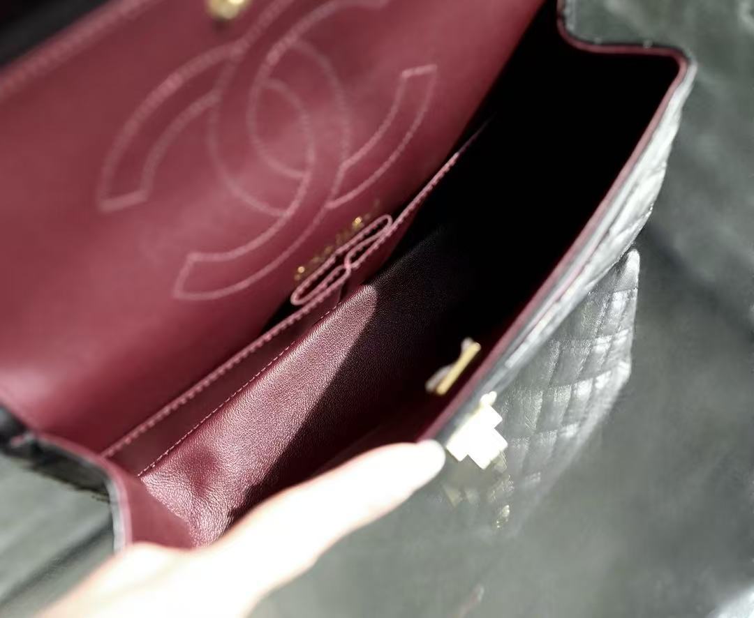 CC CLASSIC 2.55 FLAP BAG 24CM BLACK AGED LAMBSKIN