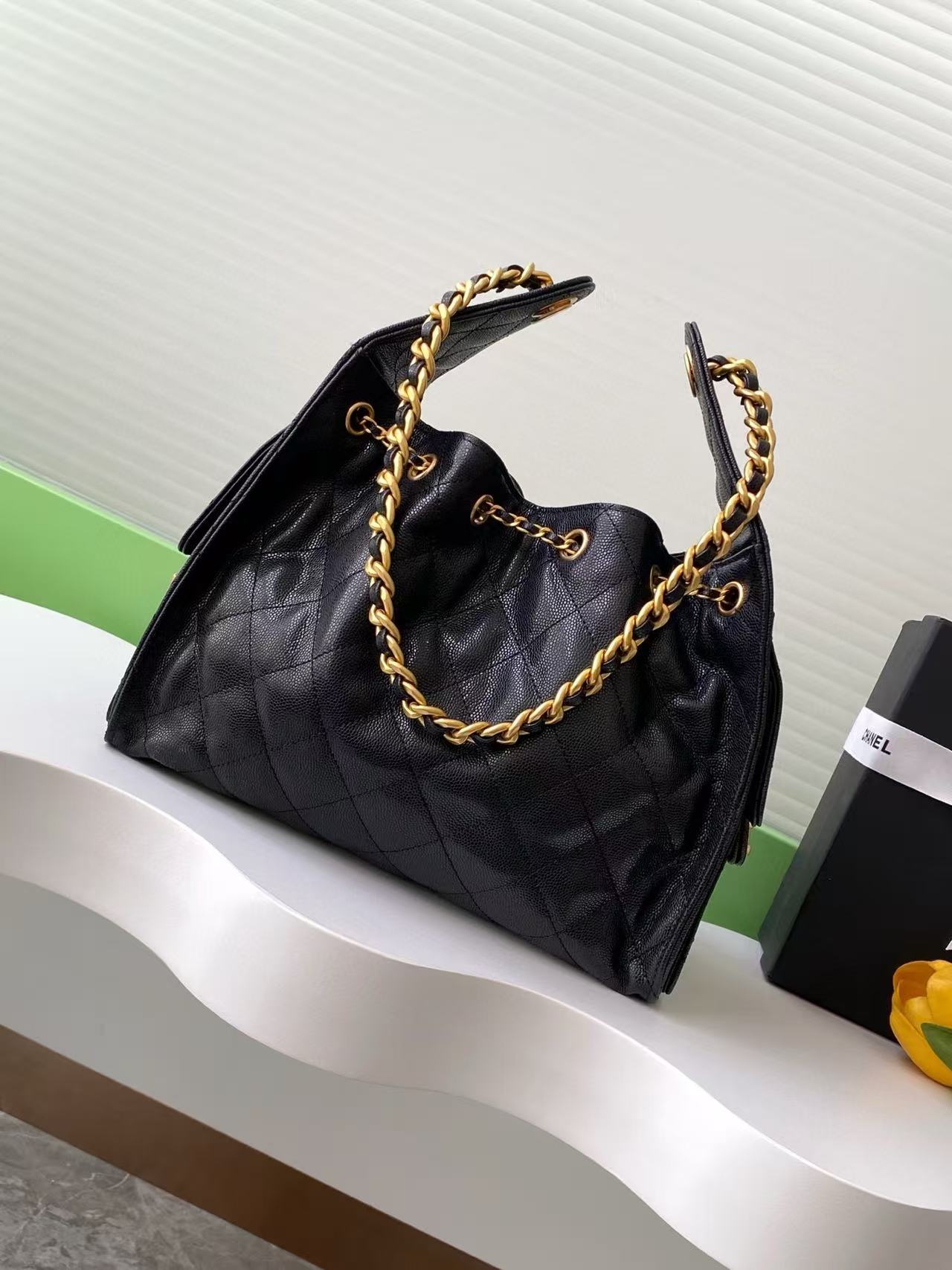 CC 25C HOBO BAG 30CM BLACK GRAINED CALFSKIN