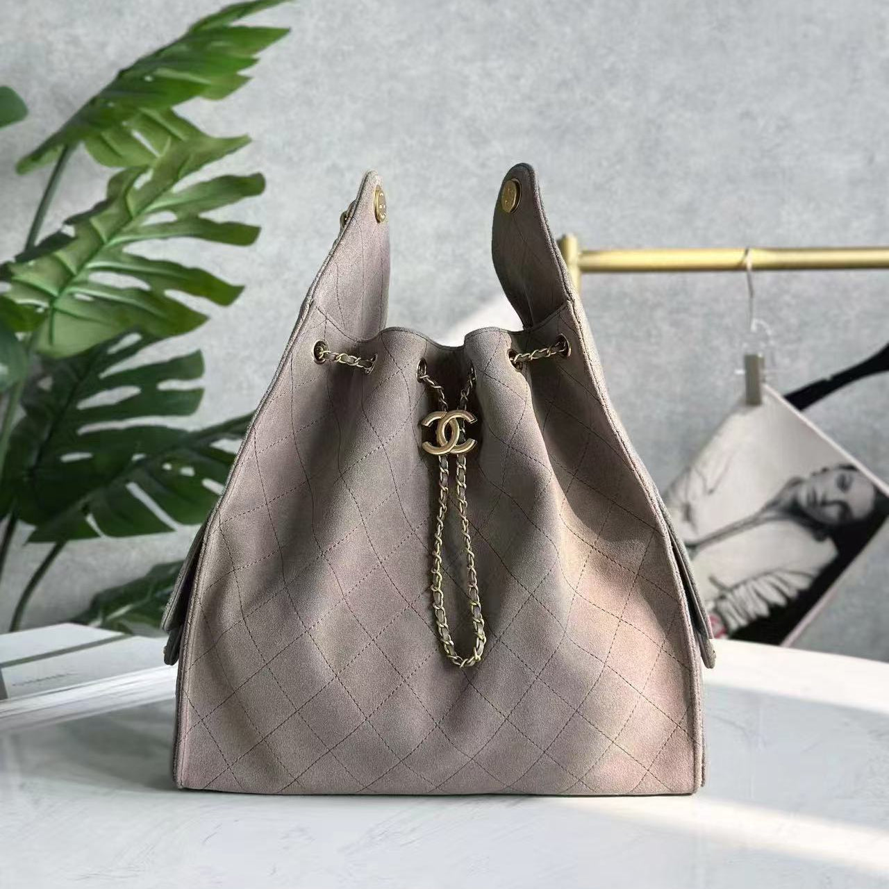 CC 25C HOBO BAG 40CM GREY SUEDE