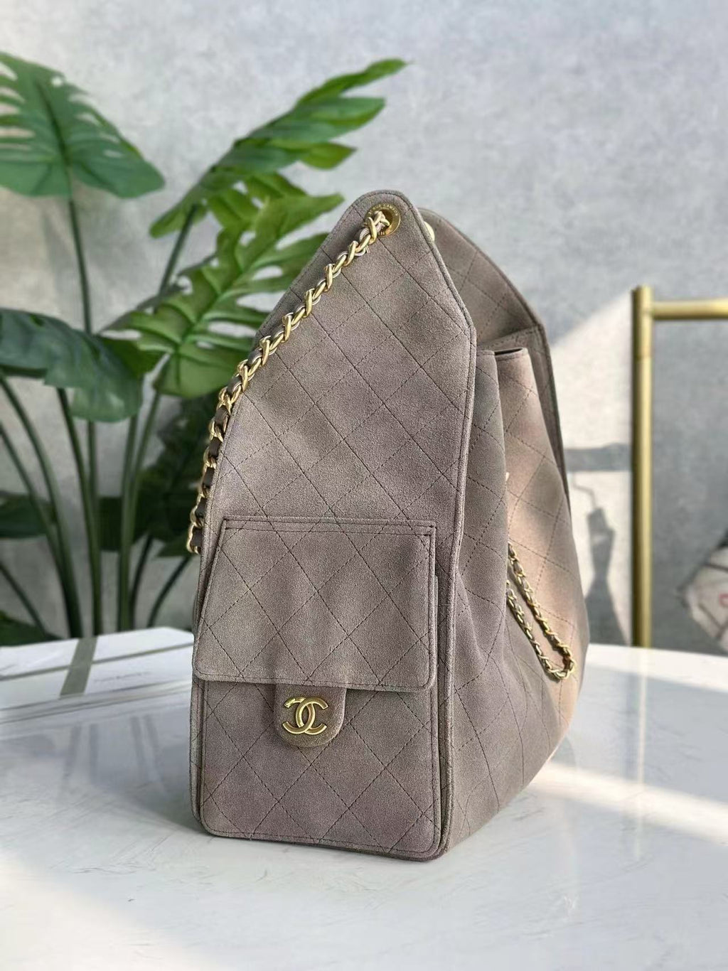 CC 25C HOBO BAG 40CM GREY SUEDE