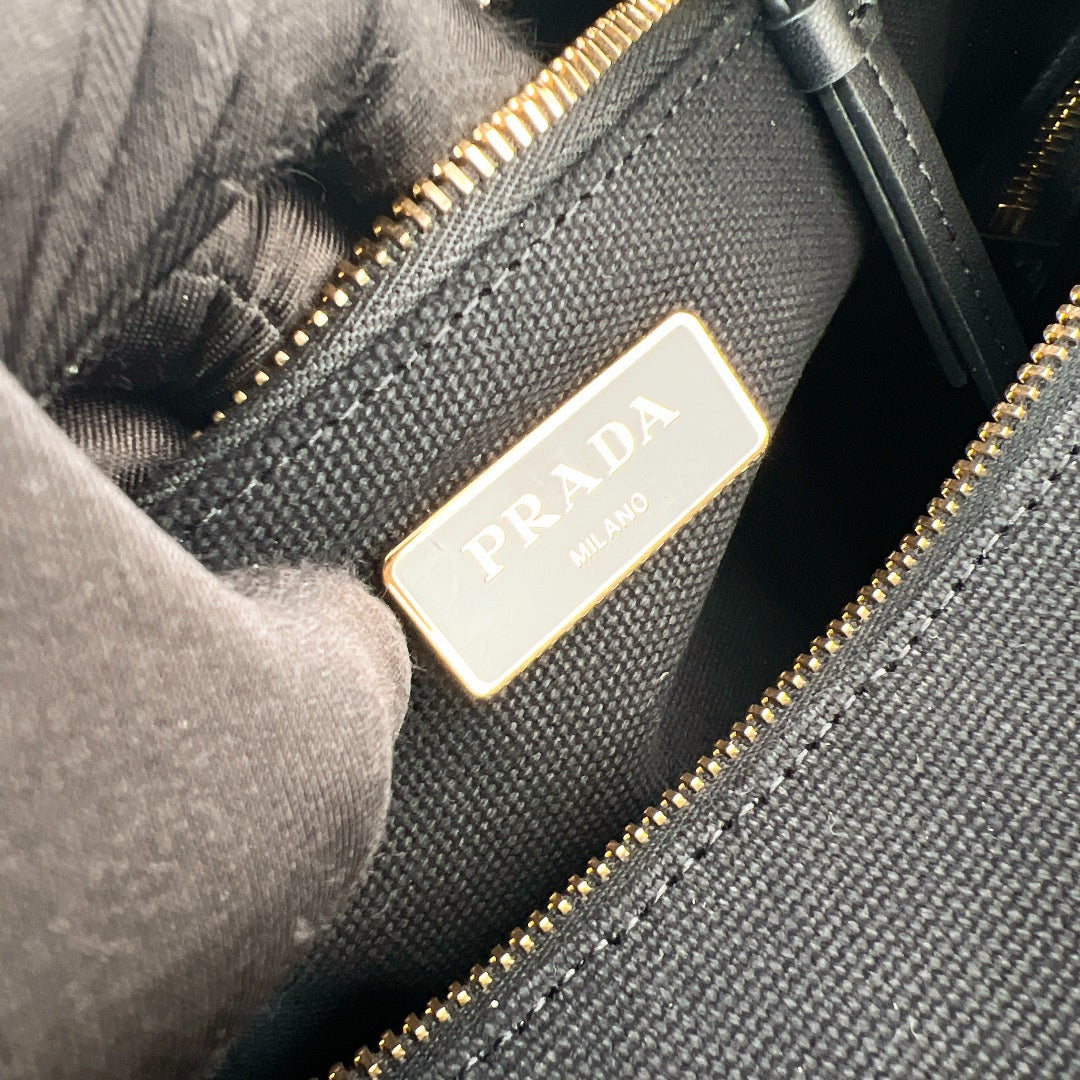 PRA MEDIUM 26CM BLACK WICKER AND LINEN BLEND TOTE BAG