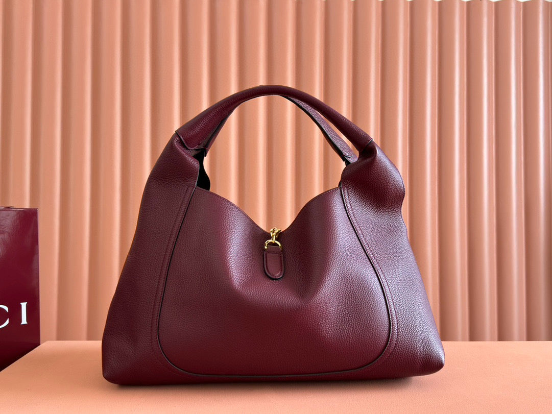 GG SOFTBIT SHOULDER BAG 46CM BURGUNDY GRAINED CALFSKIN GOLD HARDWARE