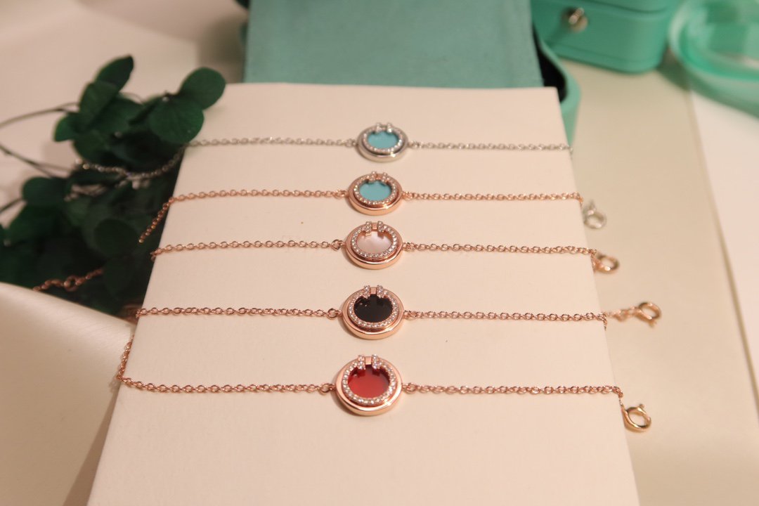 DIAMOND CIRCLE ROSE GOLD BRACELET