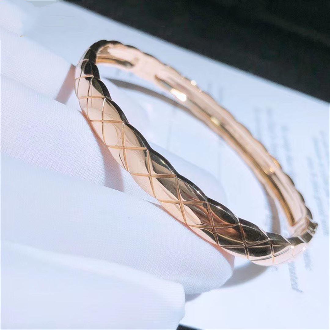 CRUSH BRACELET ROSE GOLD QUILTED