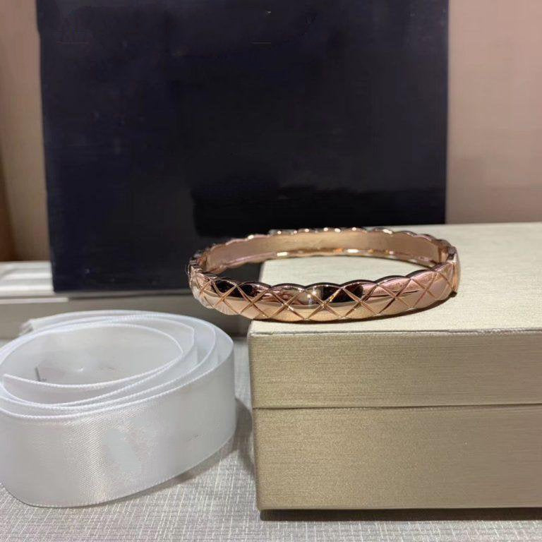 CRUSH BRACELET ROSE GOLD QUILTED